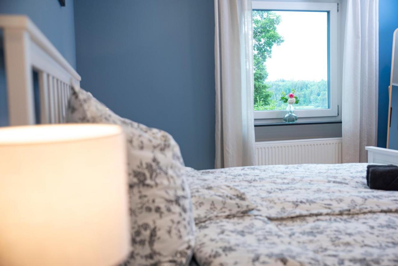 Moderne Wohnung Im Gruenen Mit Privatem Garten Donaueschingen Exterior foto